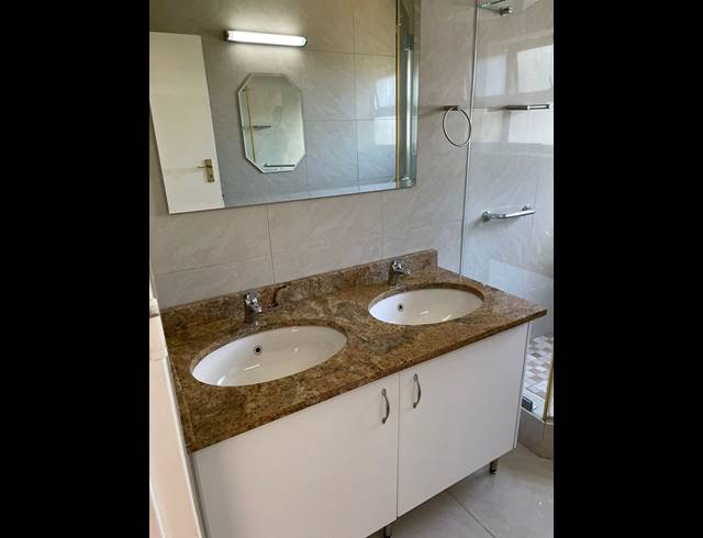3 BEDROOM APARTMENT TO LET IN CLAREMONT UPPER